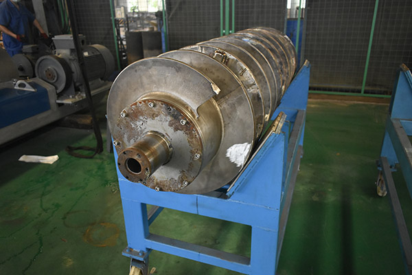 臥螺式離心機 臥螺式離心機